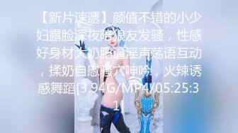 绿意盎然 海角侄子爆肏嫂子12.0 家里没人厨房戏弄嫂子 欲迎还拒高潮N次肏失神 灶台迎击内射真过瘾