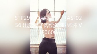 最新顶推，超级巨乳女神【老公不在家】私拍，巨乳肥臀白虎一线天馒头逼电竞椅上啪啪，新型玩具紫薇淫语刺激潮吹 (1)