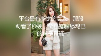  高颜值露脸美少女 清纯气质青葱校园学妹 趴床上翘起小屁屁让大肉棒哥哥后入