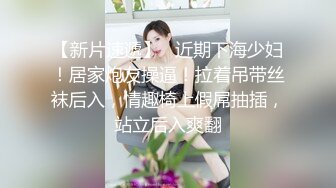 商场女厕全景偷拍两位漂亮大美女