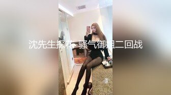 【锤子探花】牛仔短裤漂亮妹子，一脸呆萌肉感美腿，抓着大屌深喉，抬起腿侧入猛操