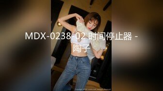 和单男双管齐下猛顶老婆子宫骚逼只叫爽死了