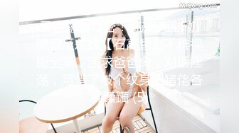 酒吧经常会碰到这种嗨大了的骚女