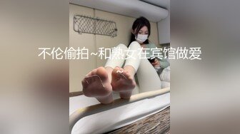 乱伦！【姐姐的骚B】亲兄妹打开门背着嫂子口交操逼