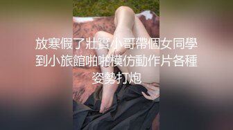 爸爸和女儿剧情演绎深夜的放纵，淫声荡语撩骚狼友互动，听指挥口交大鸡巴，让爸爸大鸡巴各种抽插爆草好骚啊