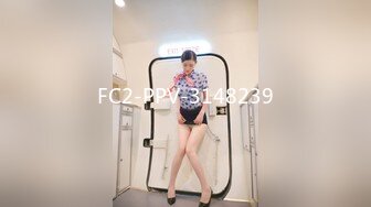 2024年，【OnlyFans】高颜值身材火辣御姐，【rmeriolchan】露脸大尺度，粉丝几十万 (1)